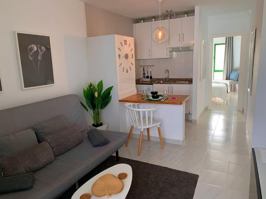 Coqueto Apartamento Zua Con Piscina Costa Teguise Exterior photo